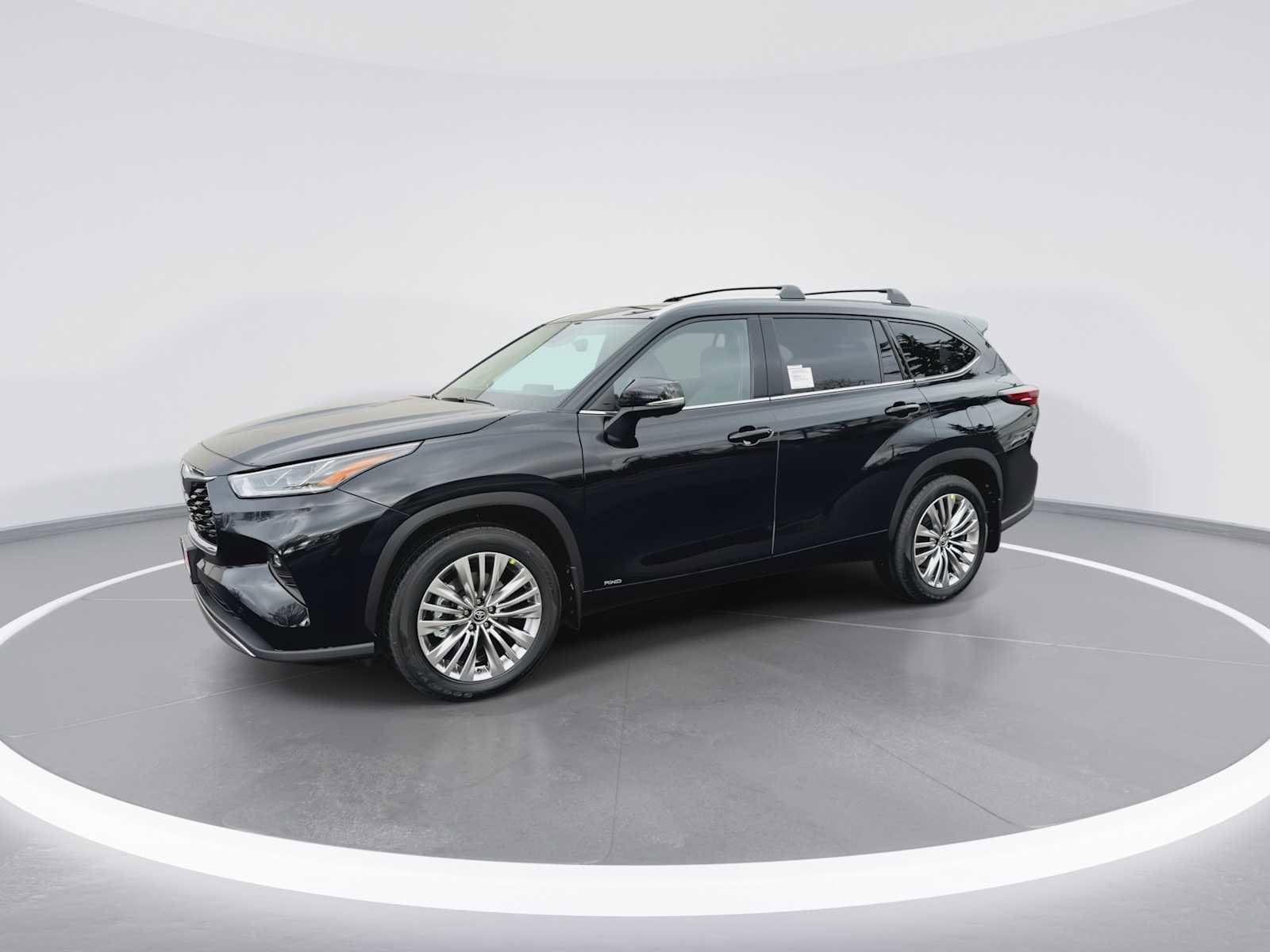 Thumbnail: 2026 Toyota Highlander - 4