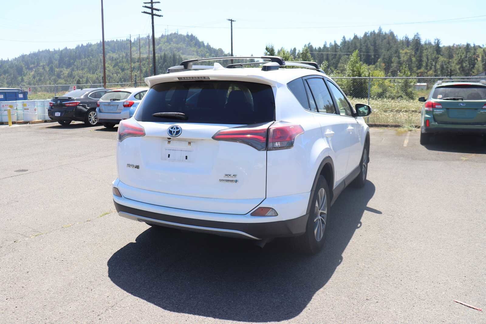 Thumbnail: 2018 Toyota RAV4 - 5