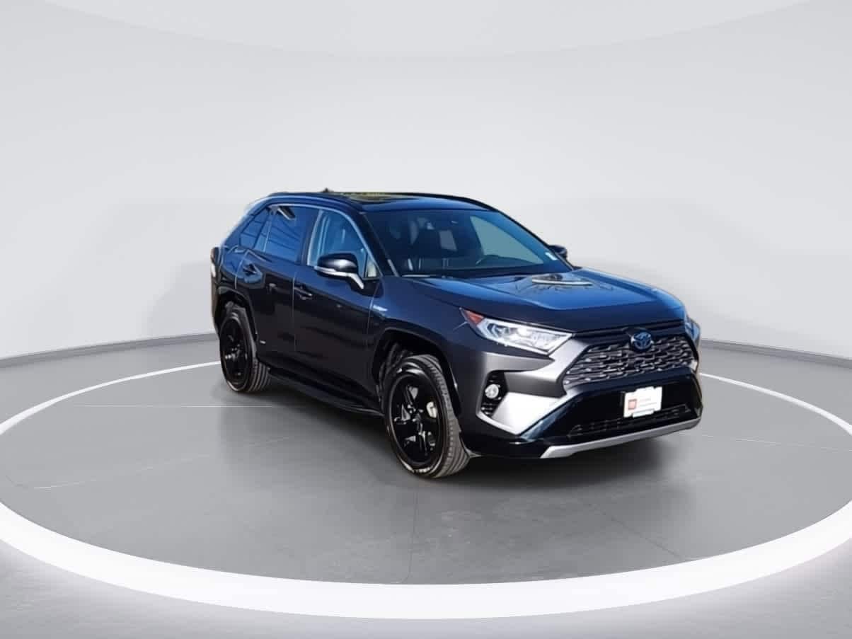 Thumbnail: 2020 Toyota RAV4 - 2