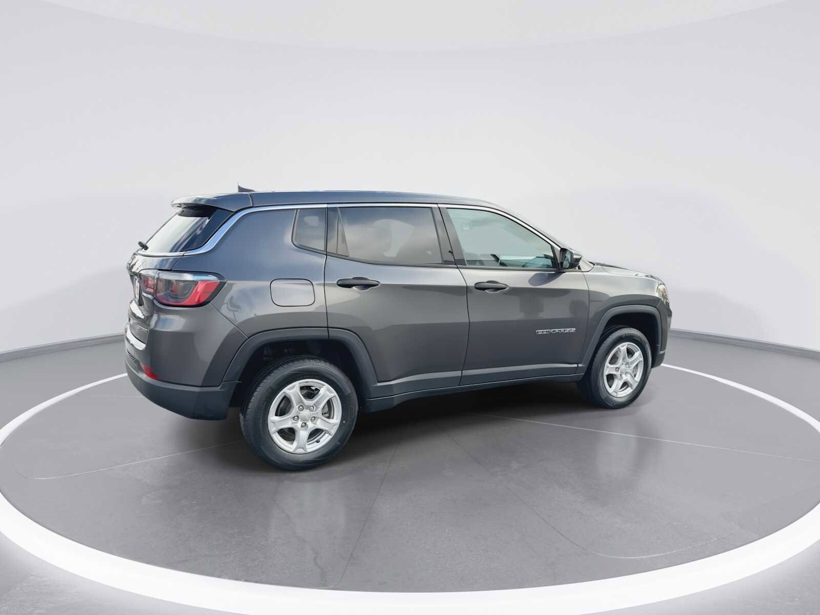 Thumbnail: 2022 Jeep Compass - 8