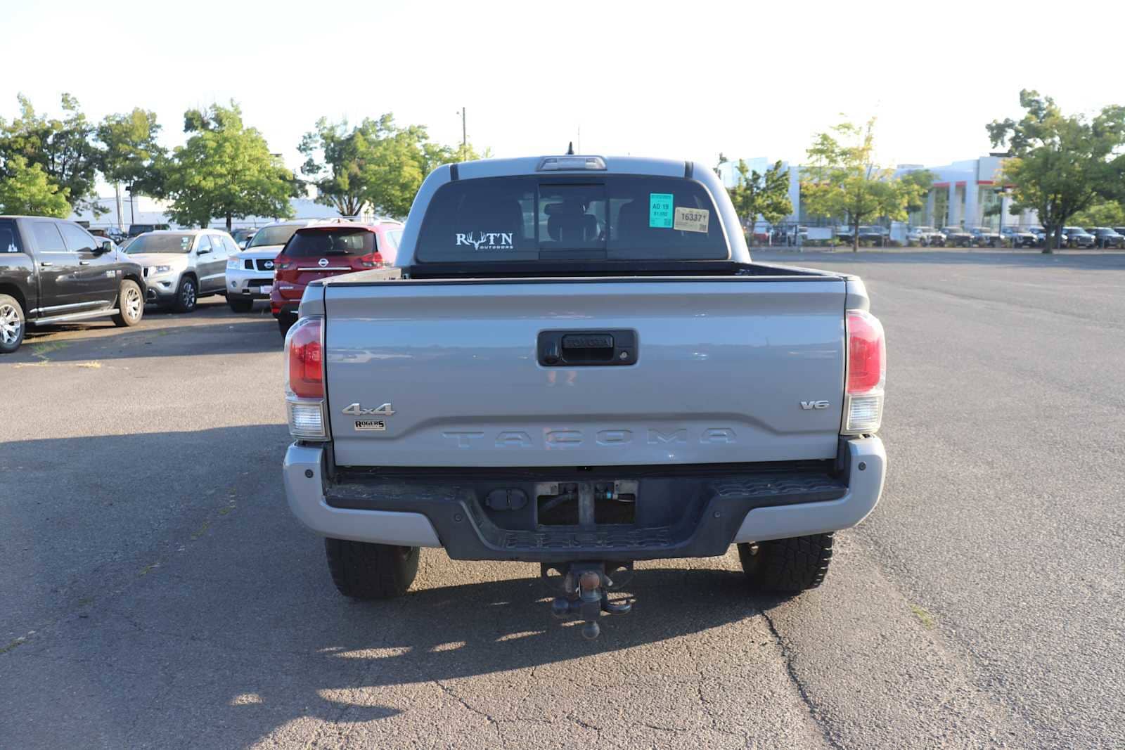 Thumbnail: 2018 Toyota Tacoma - 6