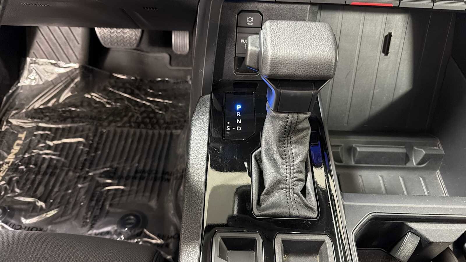 Thumbnail: 2023 Toyota Tundra - 22