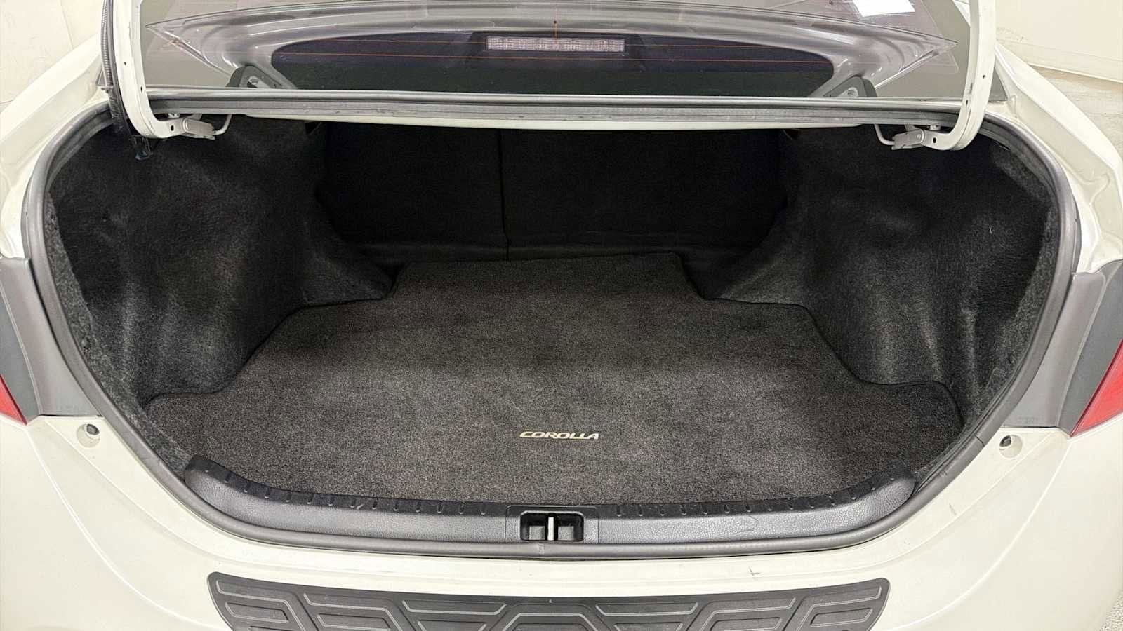 Thumbnail: 2017 Toyota Corolla - 27