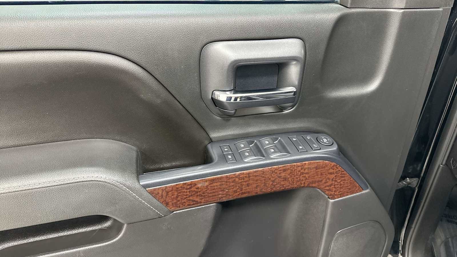 Thumbnail: 2016 GMC Sierra 2500 - 15