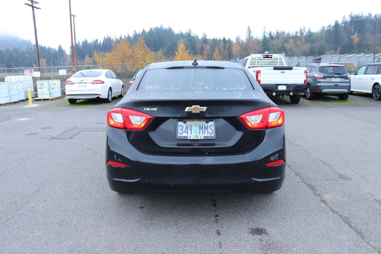 Thumbnail: 2017 Chevrolet Cruze - 6