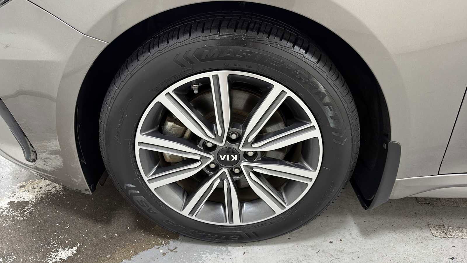 Thumbnail: 2019 Kia Optima - 10