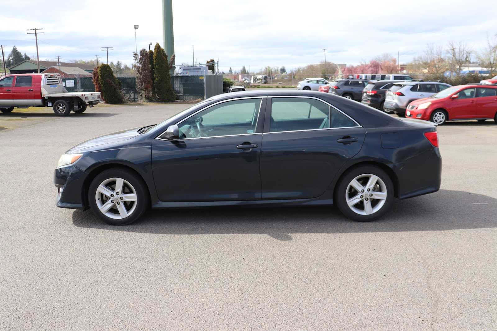 Thumbnail: 2014 Toyota Camry - 8