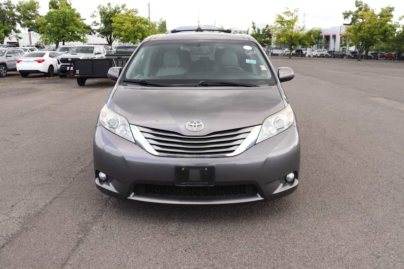 Thumbnail: 2016 Toyota Sienna - 2
