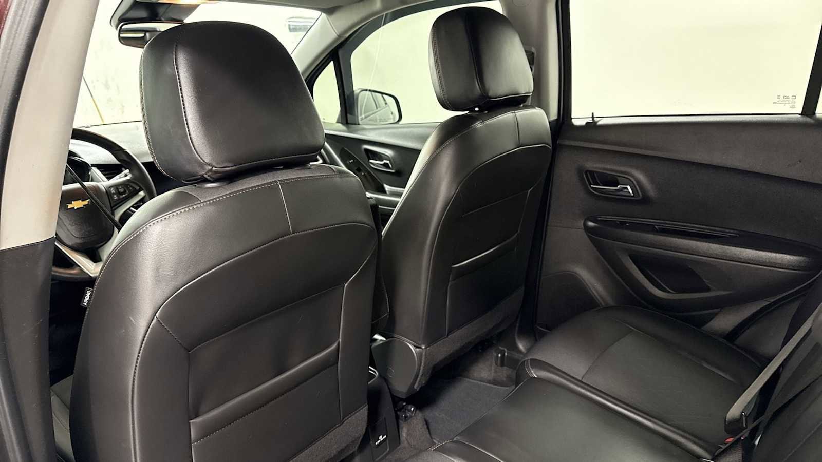 Thumbnail: 2022 Chevrolet Trax - 25