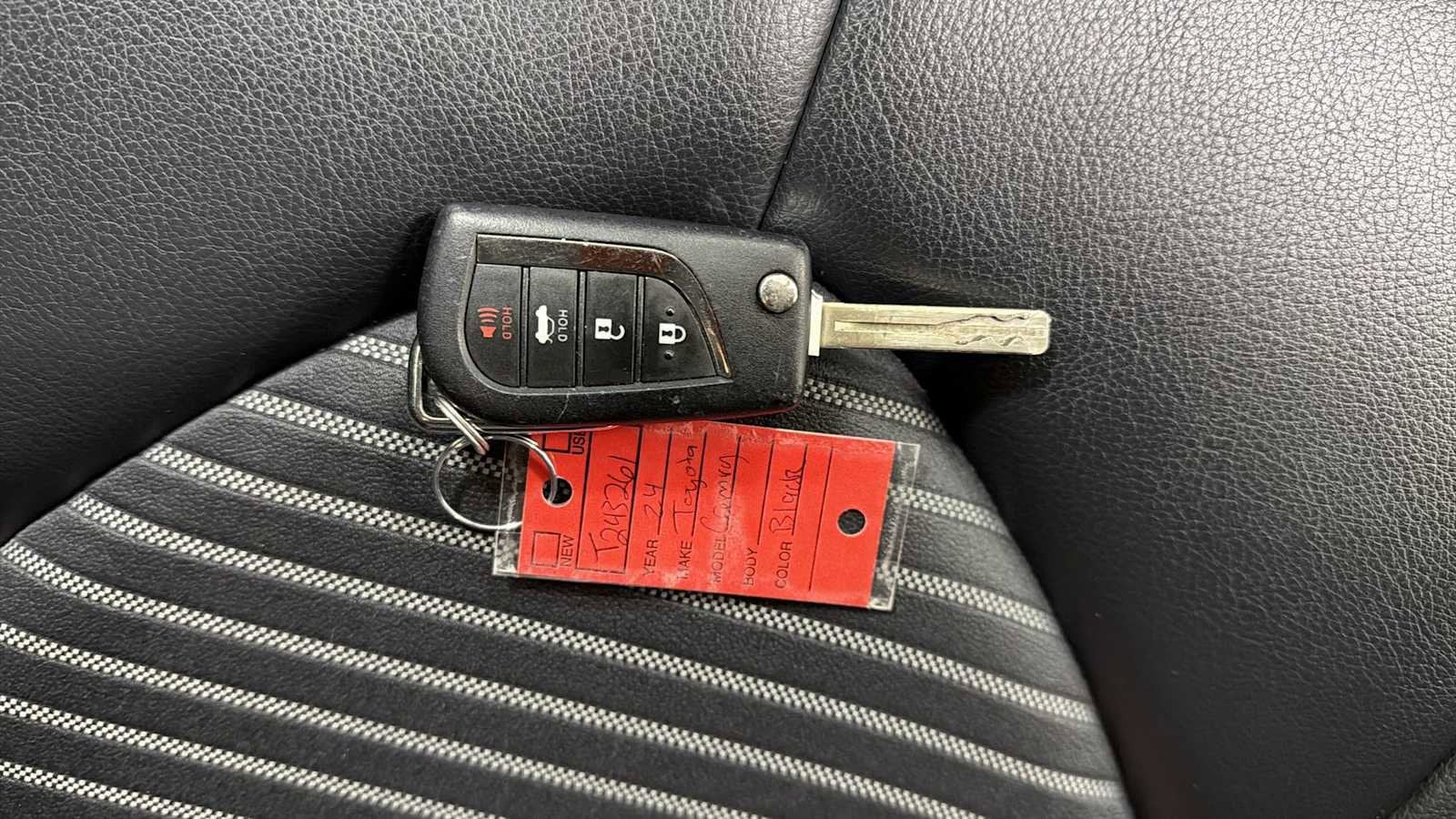 Thumbnail: 2024 Toyota Camry - 30