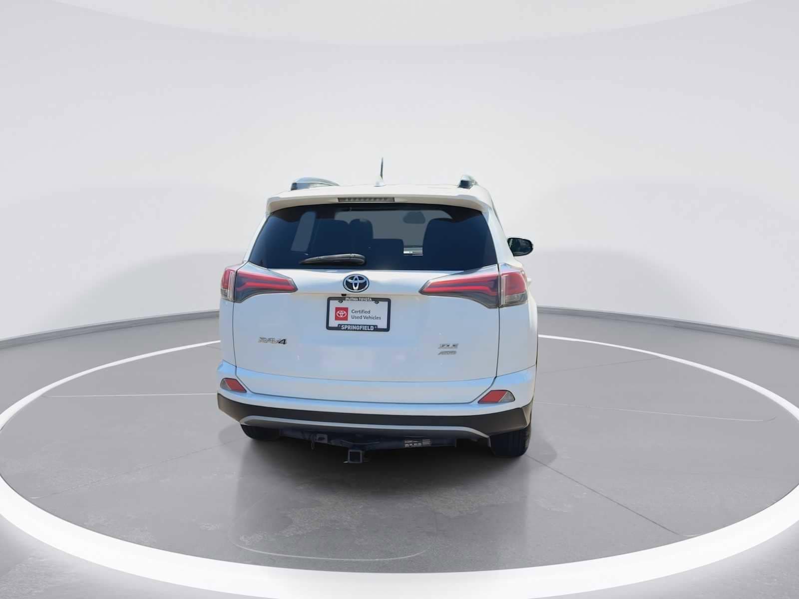 Thumbnail: 2017 Toyota RAV4 - 7
