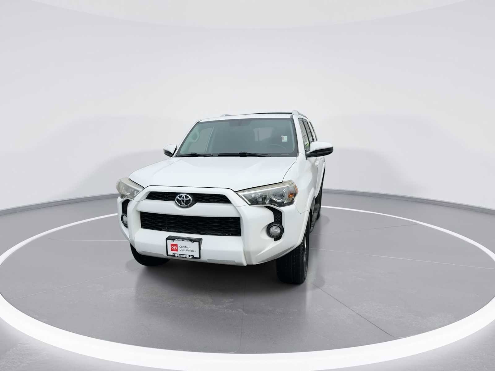 Thumbnail: 2016 Toyota 4Runner - 3