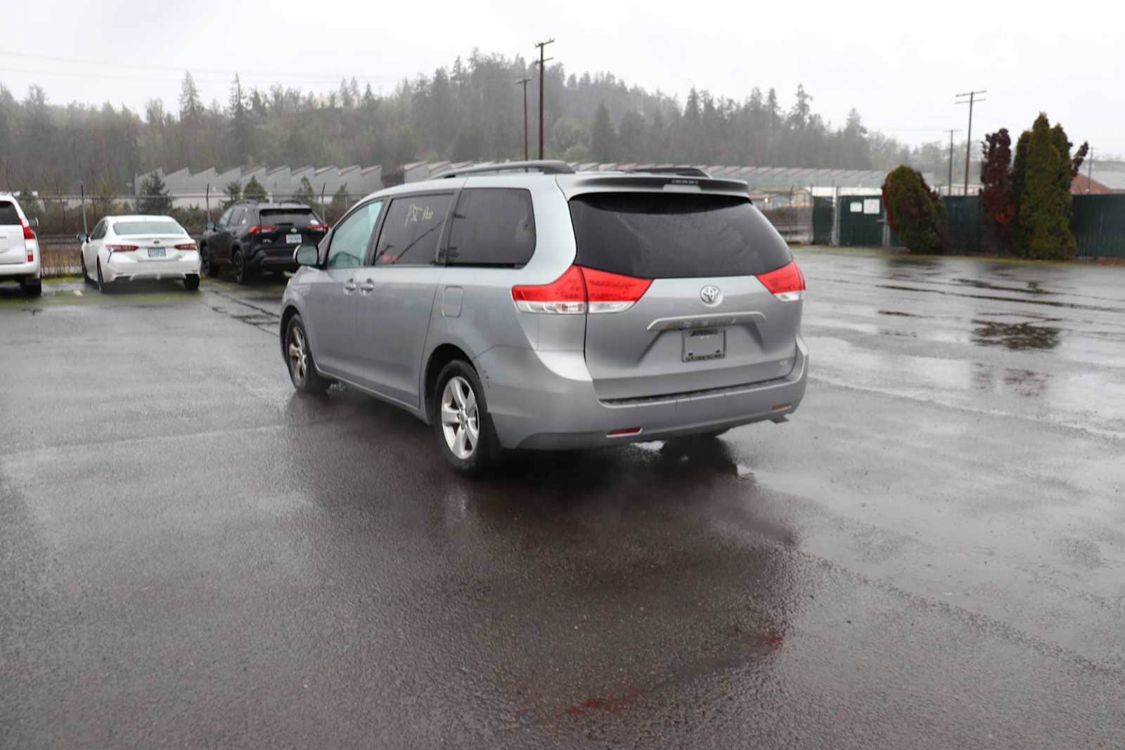 Thumbnail: 2013 Toyota Sienna - 7