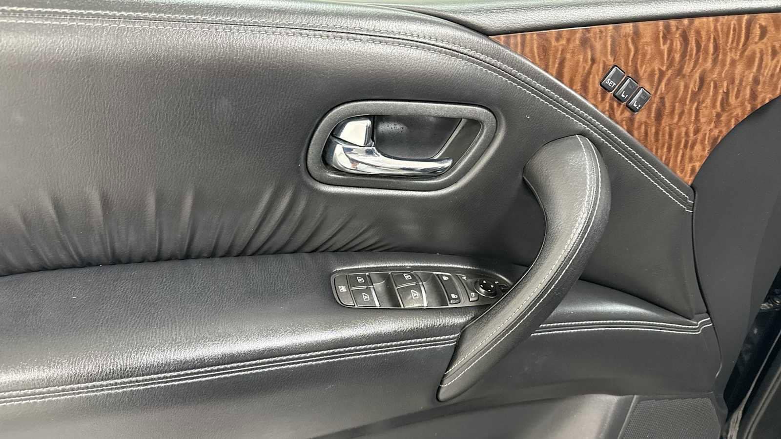 Thumbnail: 2017 Nissan Armada - 15