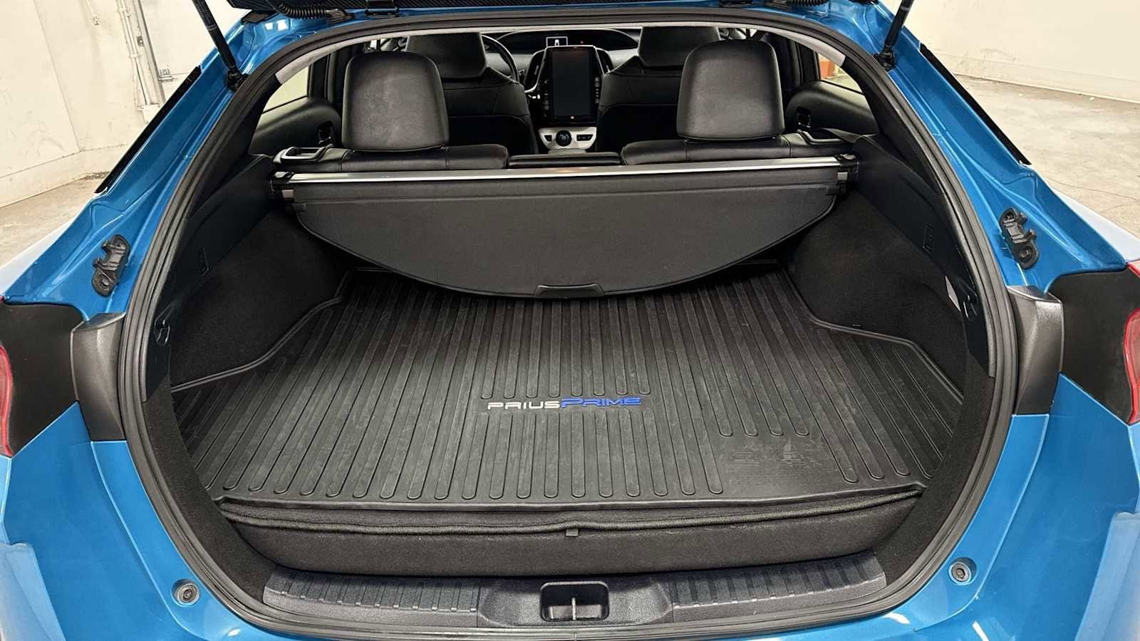 Thumbnail: 2017 Toyota Prius Prime - 27