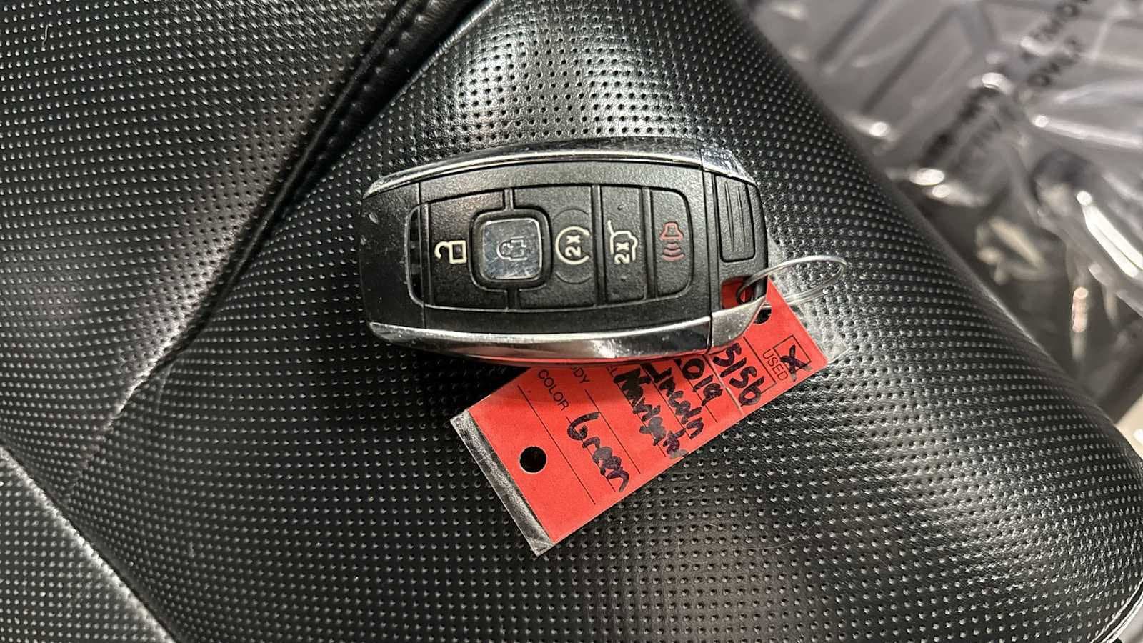 Thumbnail: 2019 Lincoln Navigator - 32