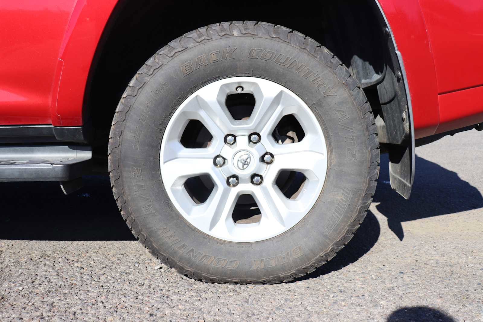 Thumbnail: 2016 Toyota 4Runner - 9