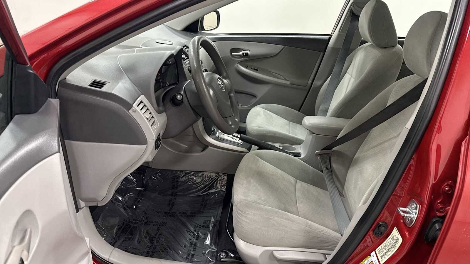 Thumbnail: 2010 Toyota Corolla - 13