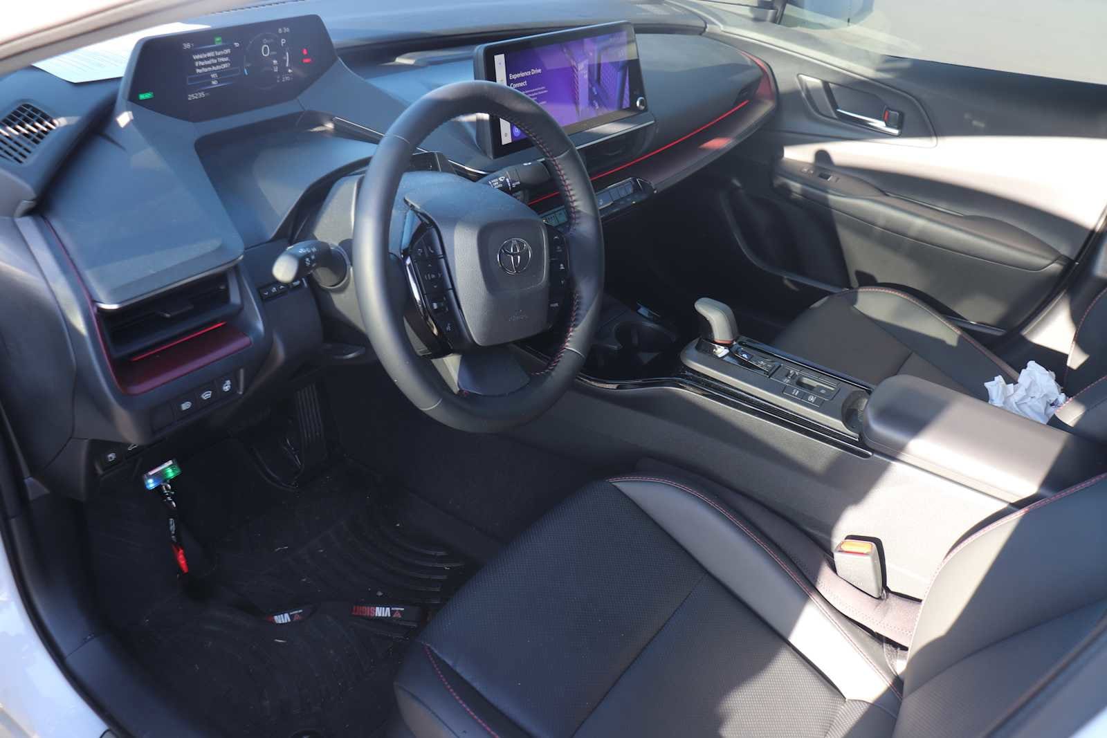 Thumbnail: 2024 Toyota Prius Prime - 10