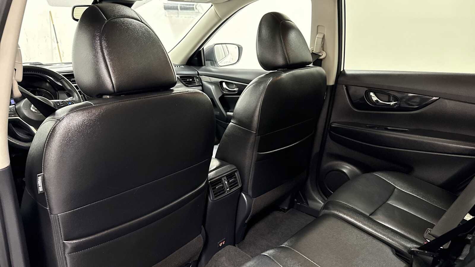 Thumbnail: 2020 Nissan Rogue - 26