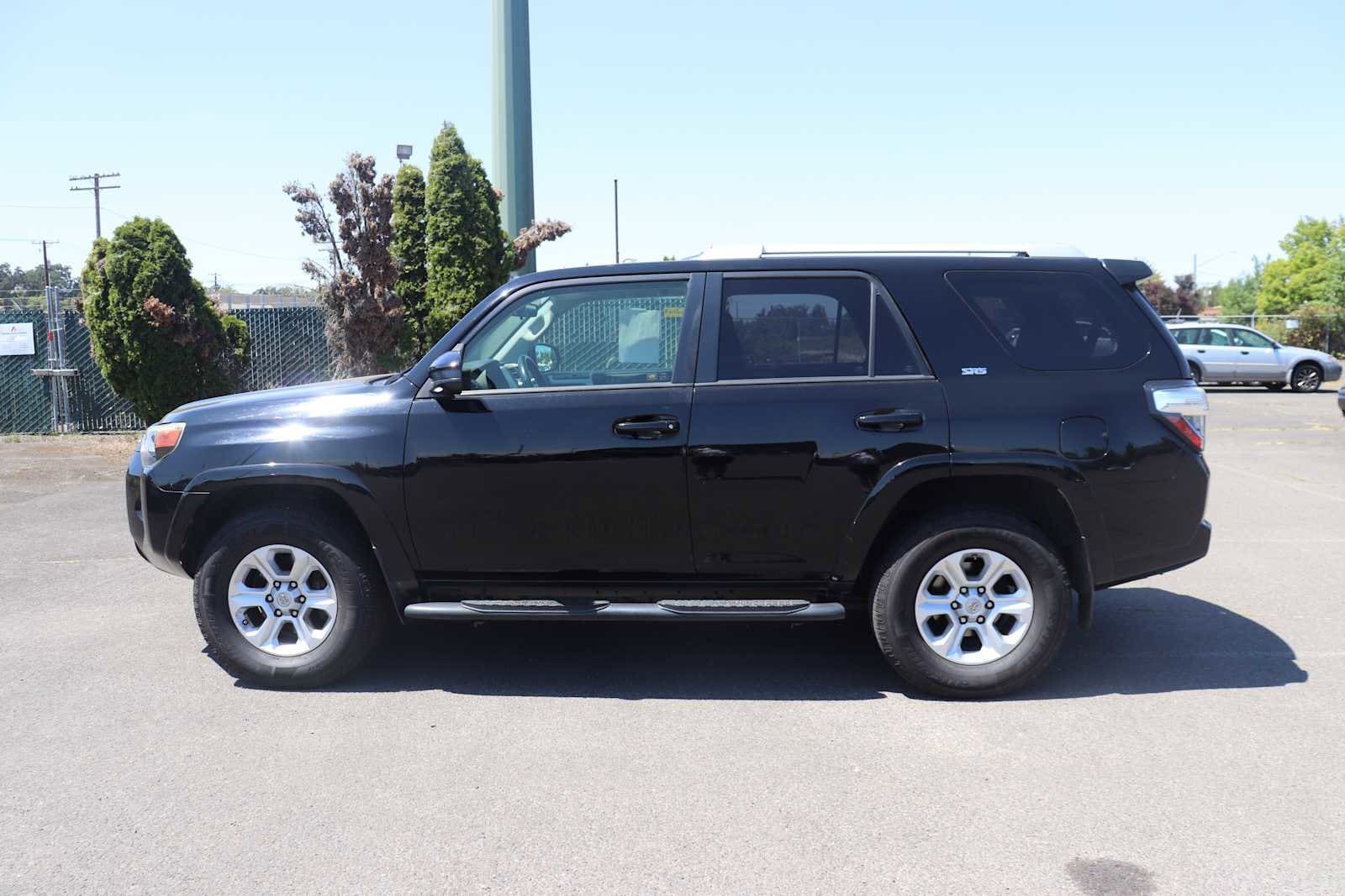 Thumbnail: 2014 Toyota 4Runner - 8