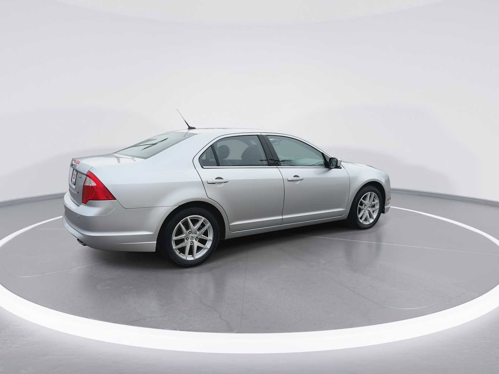 Thumbnail: 2011 Ford Fusion - 8