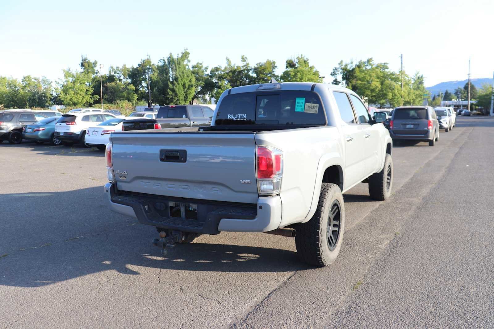Thumbnail: 2018 Toyota Tacoma - 5