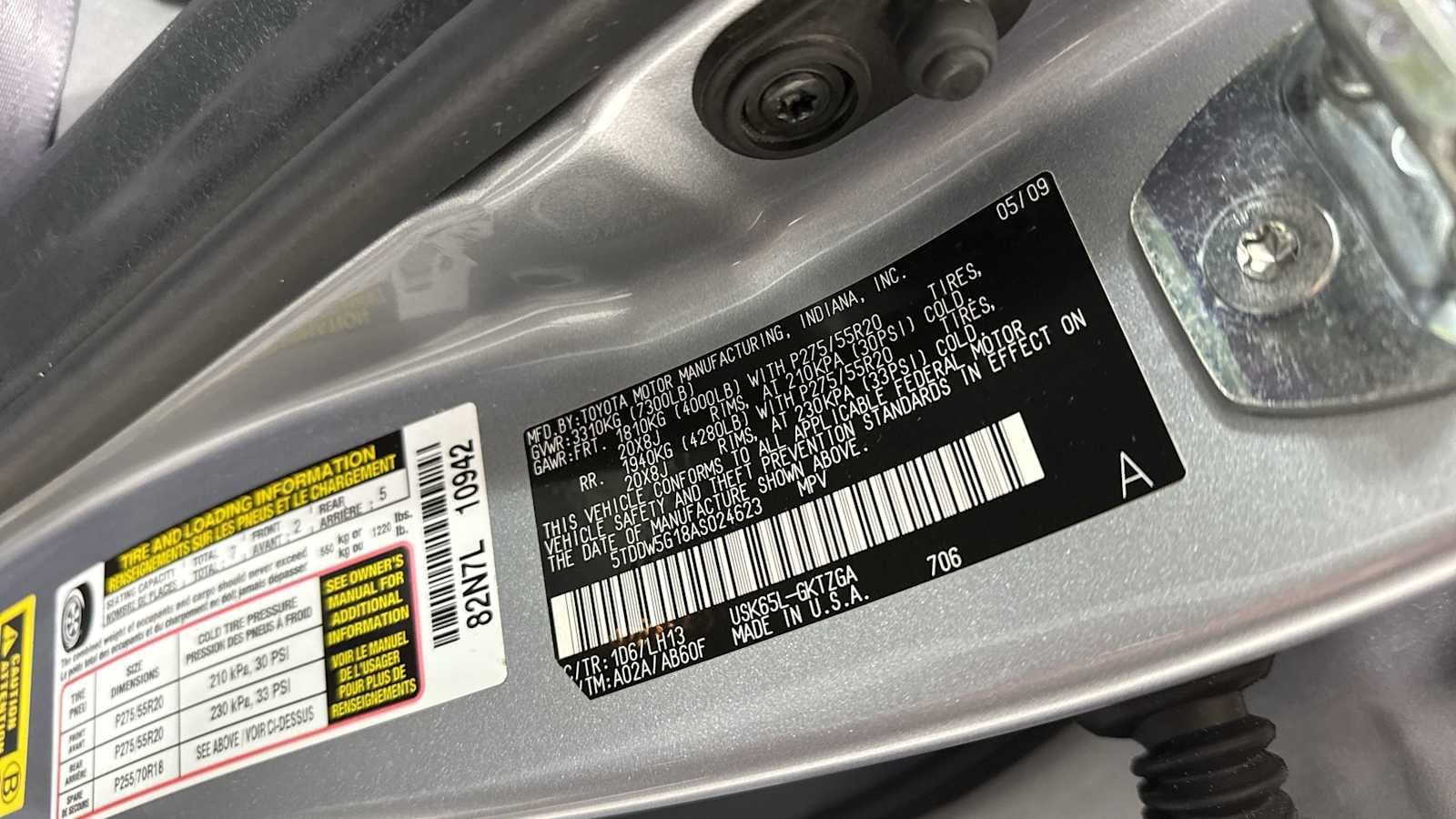 Thumbnail: 2010 Toyota Sequoia - 11