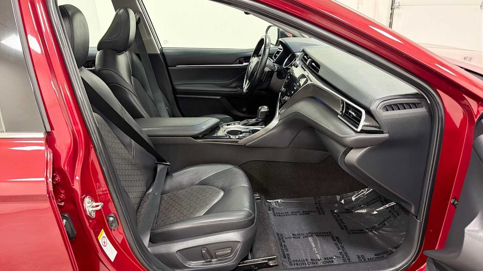 Thumbnail: 2018 Toyota Camry - 30