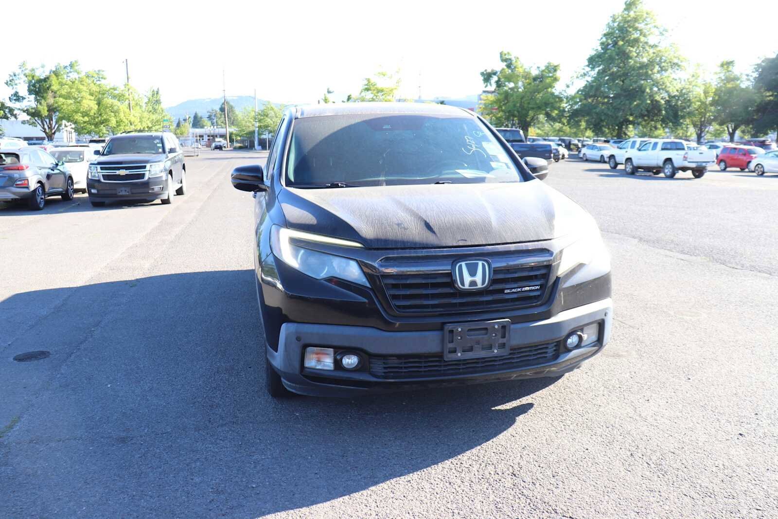 2018 Honda Ridgeline Black Edition photo 3