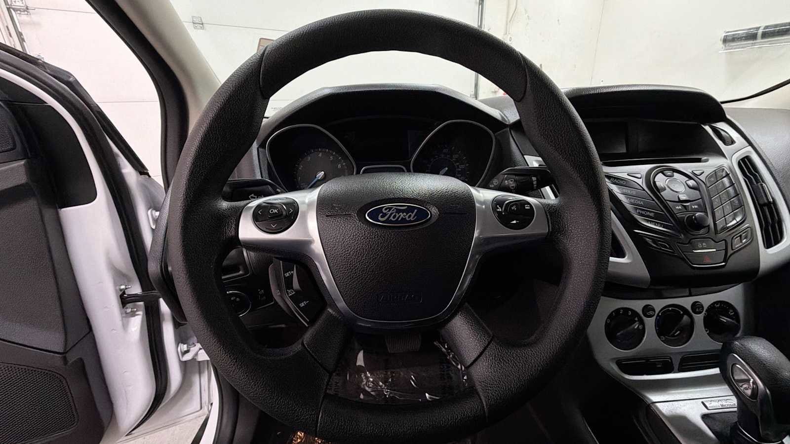 Thumbnail: 2014 Ford Focus - 16