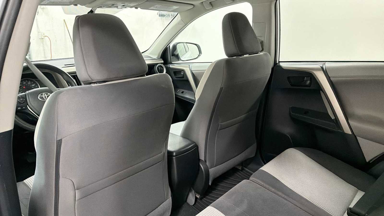 Thumbnail: 2013 Toyota RAV4 - 25