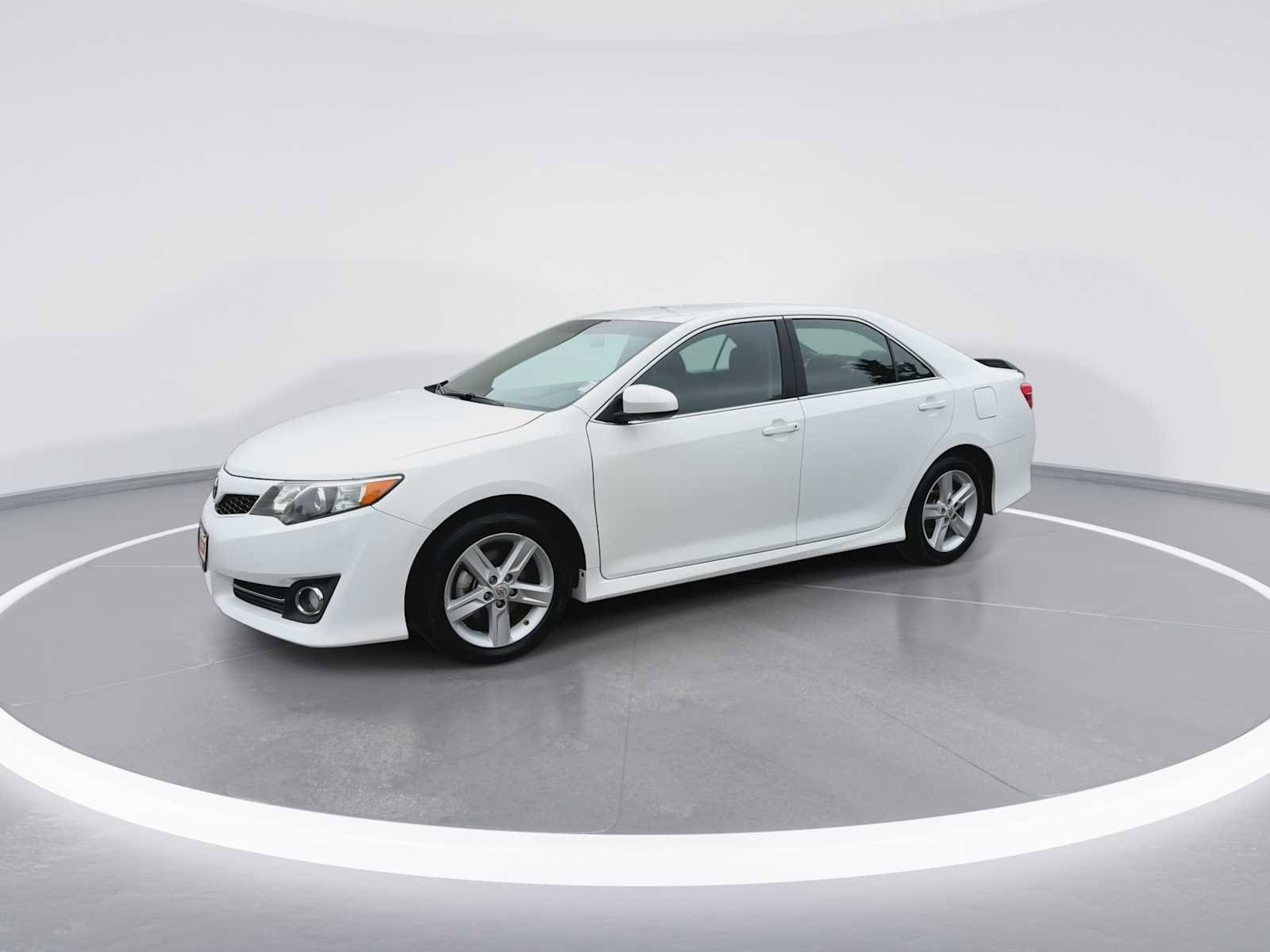 Thumbnail: 2012 Toyota Camry - 4