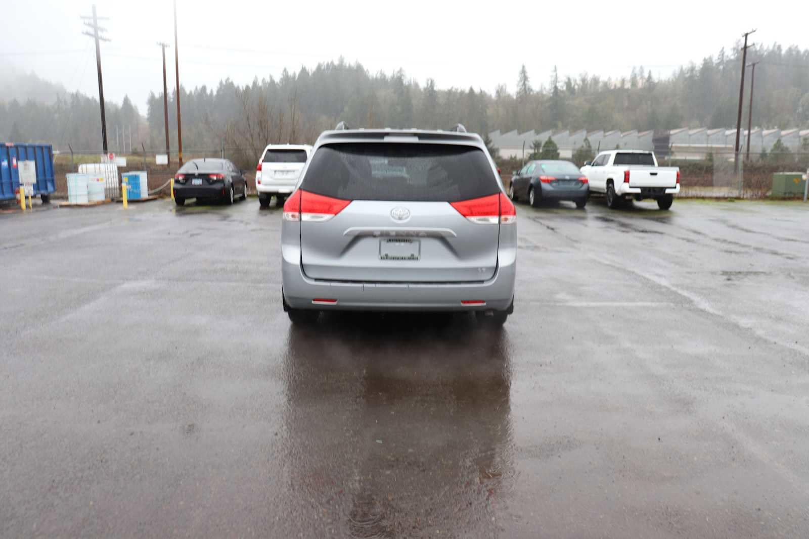 Thumbnail: 2013 Toyota Sienna - 6
