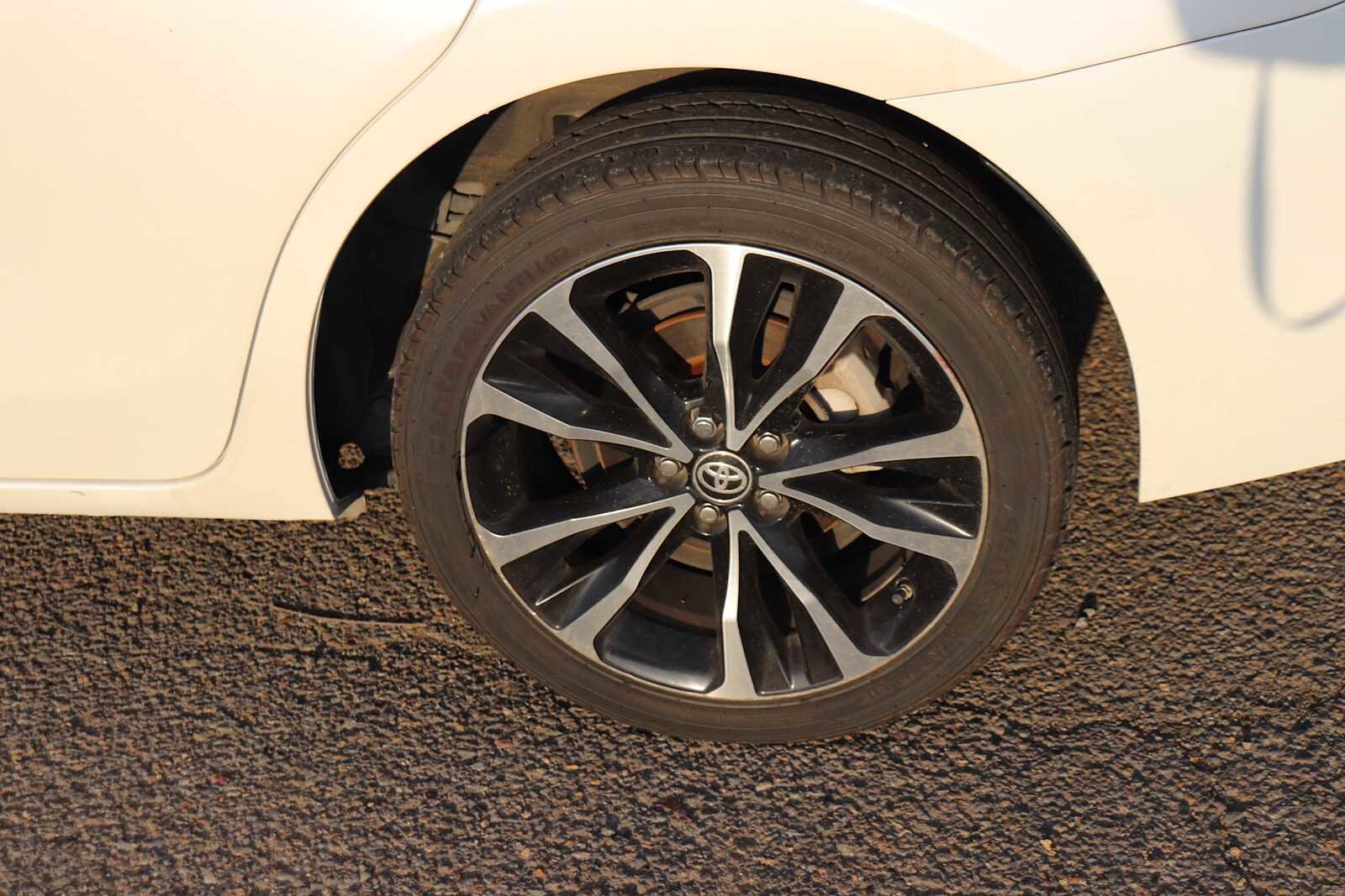 Thumbnail: 2017 Toyota Corolla - 10