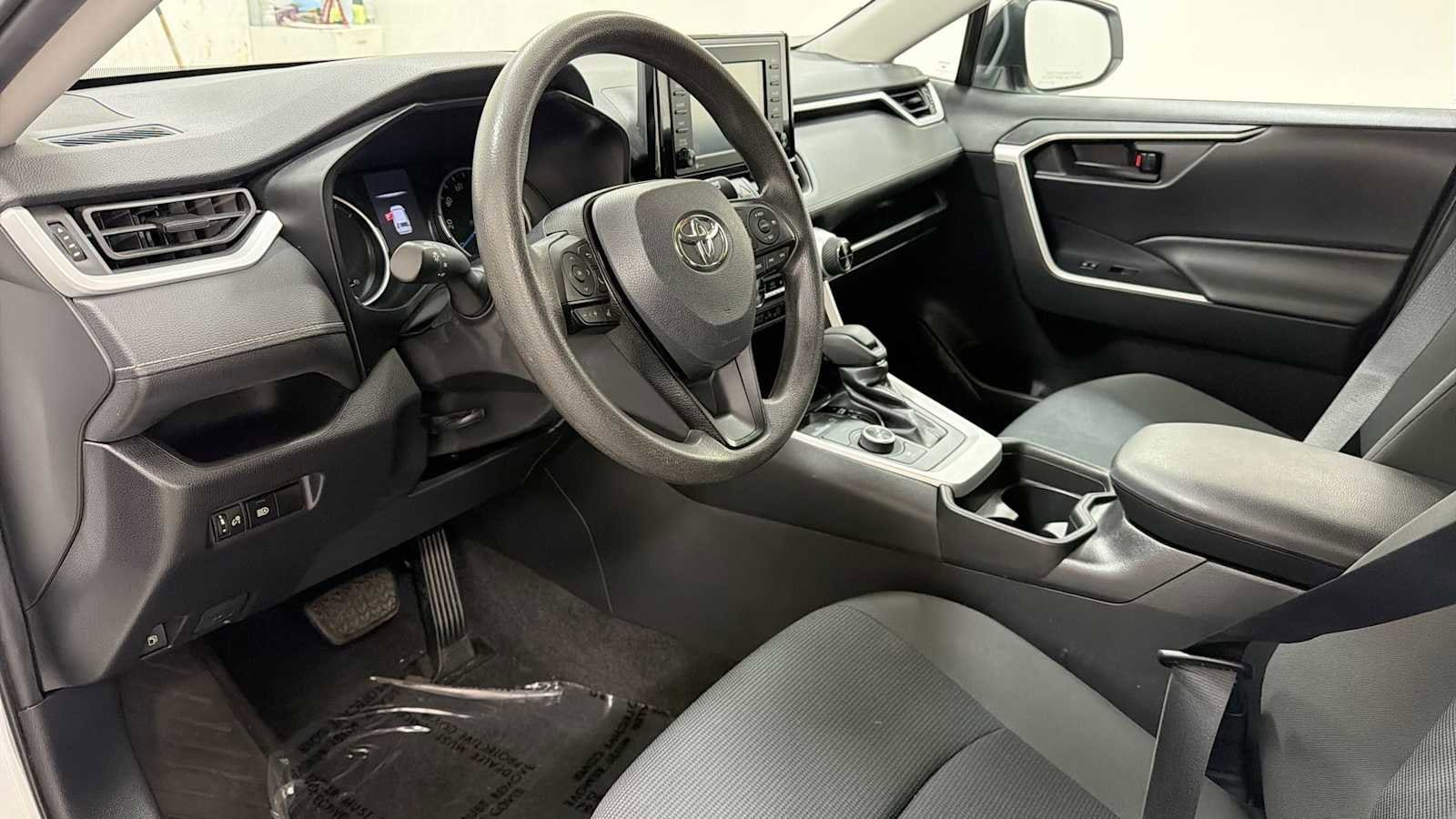 Thumbnail: 2021 Toyota RAV4 - 12