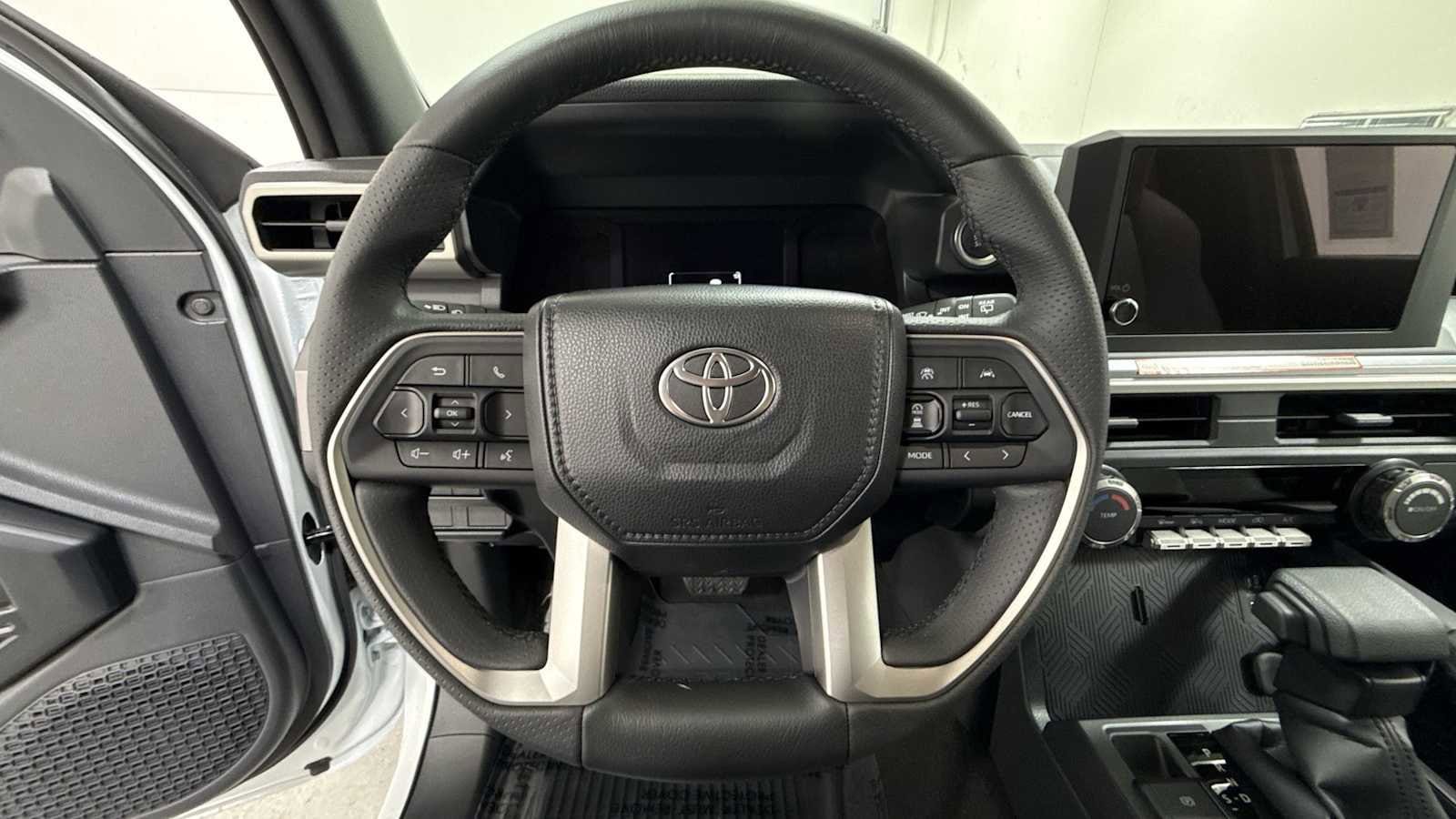 Thumbnail: 2025 Toyota 4Runner - 16