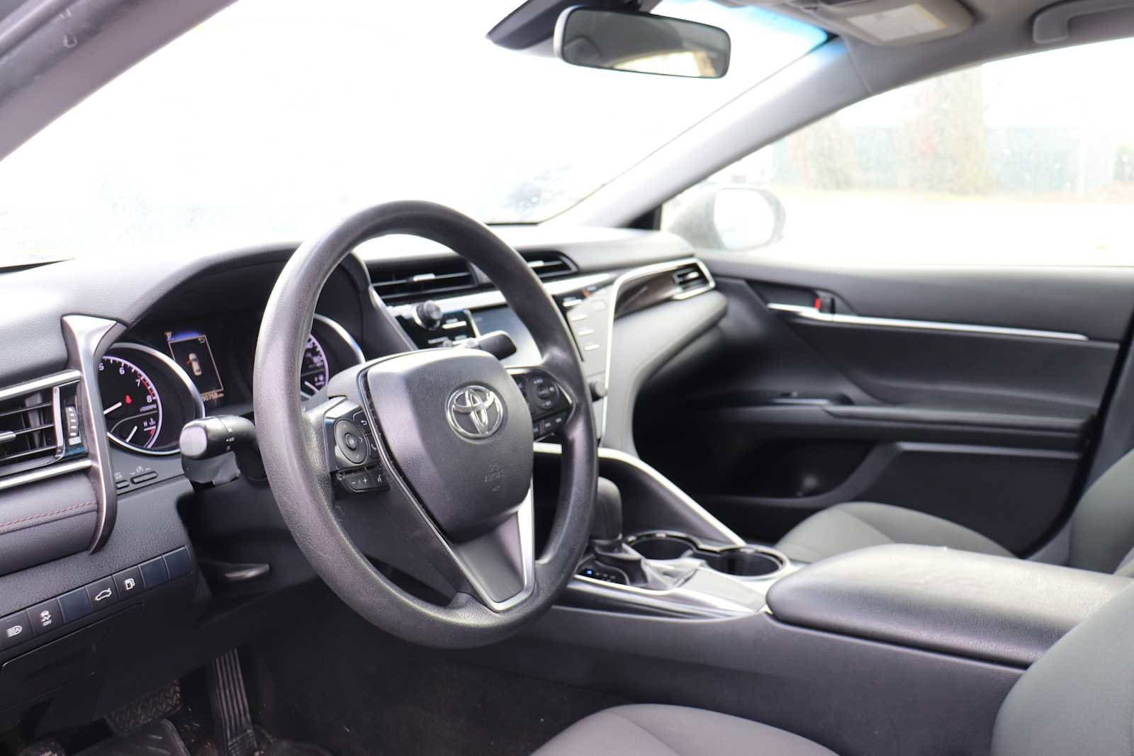 Thumbnail: 2018 Toyota Camry - 10