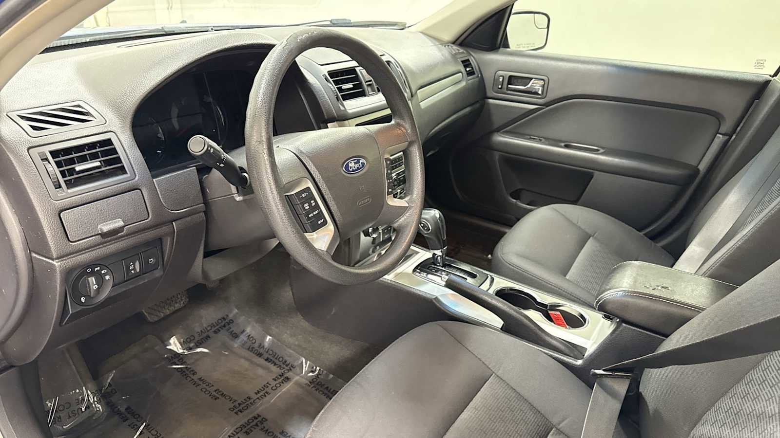 Thumbnail: 2011 Ford Fusion - 12