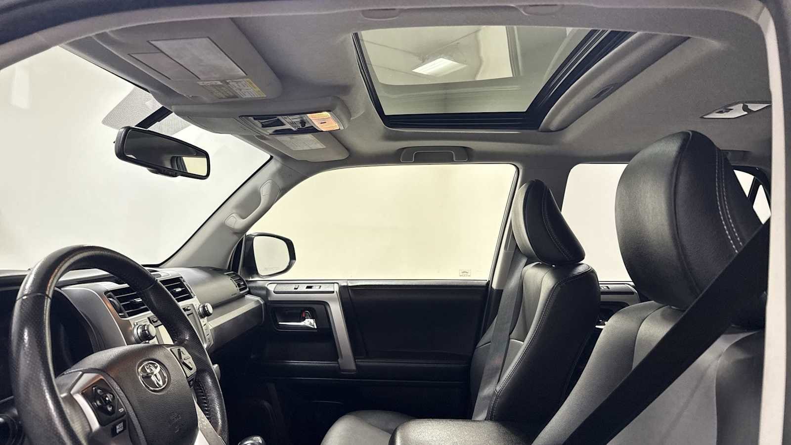 Thumbnail: 2019 Toyota 4Runner - 24