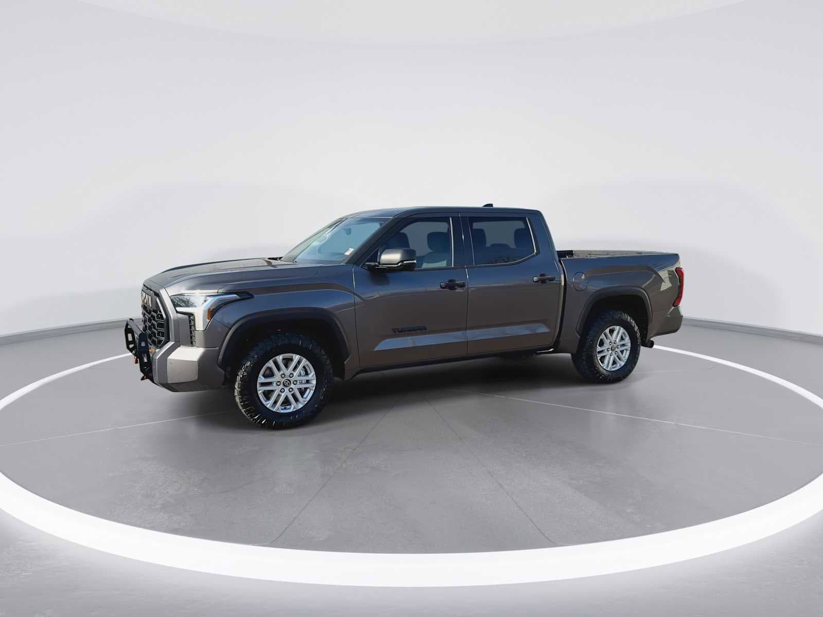 Thumbnail: 2022 Toyota Tundra - 4