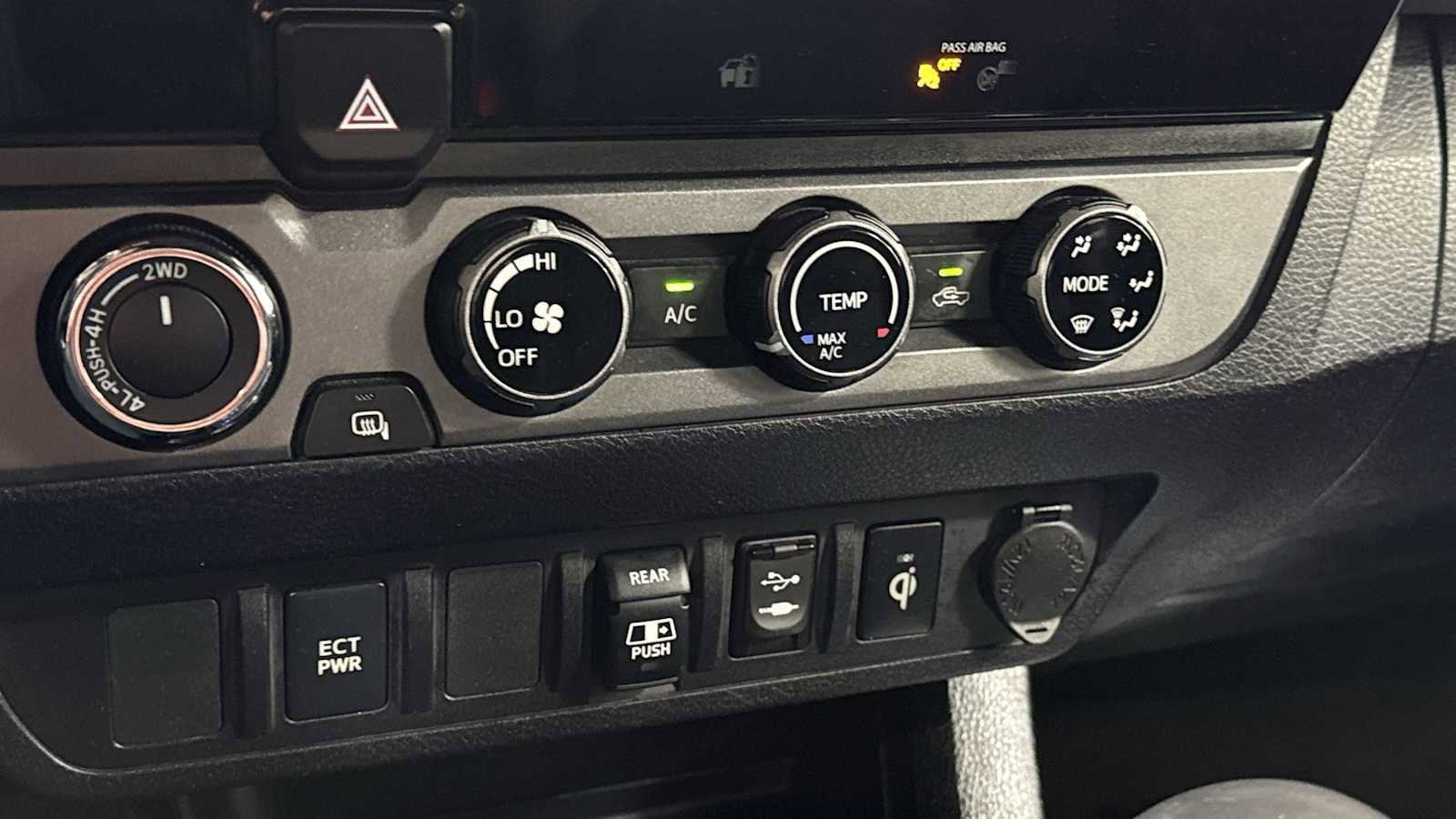 Thumbnail: 2018 Toyota Tacoma - 21