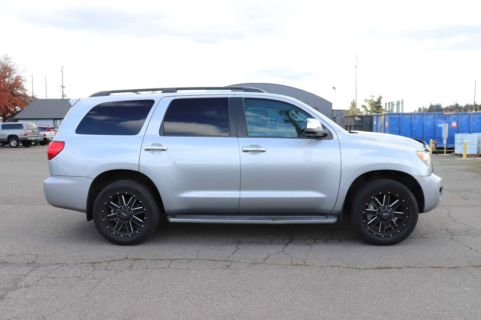 Thumbnail: 2010 Toyota Sequoia - 4