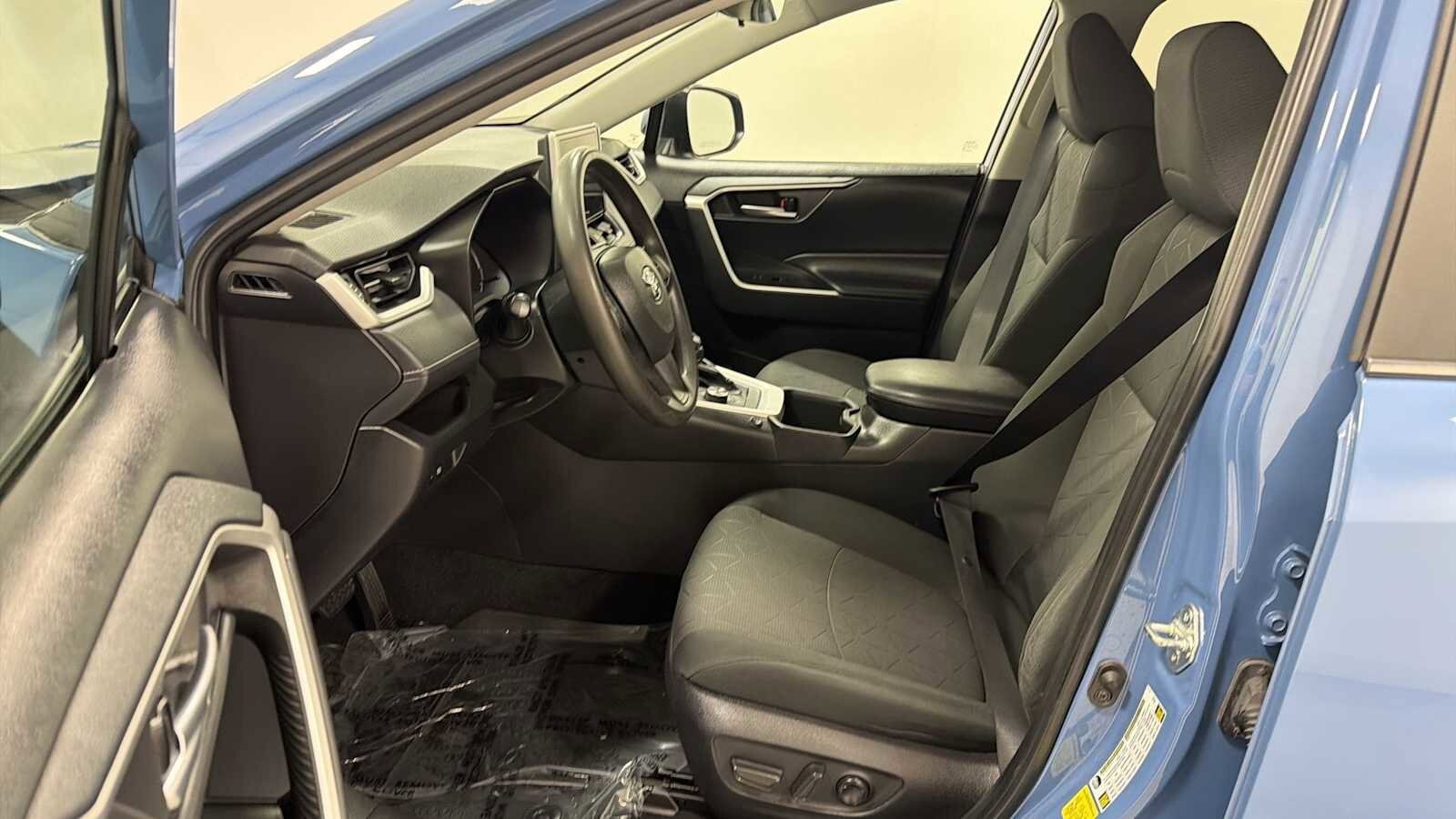 Thumbnail: 2023 Toyota RAV4 - 13