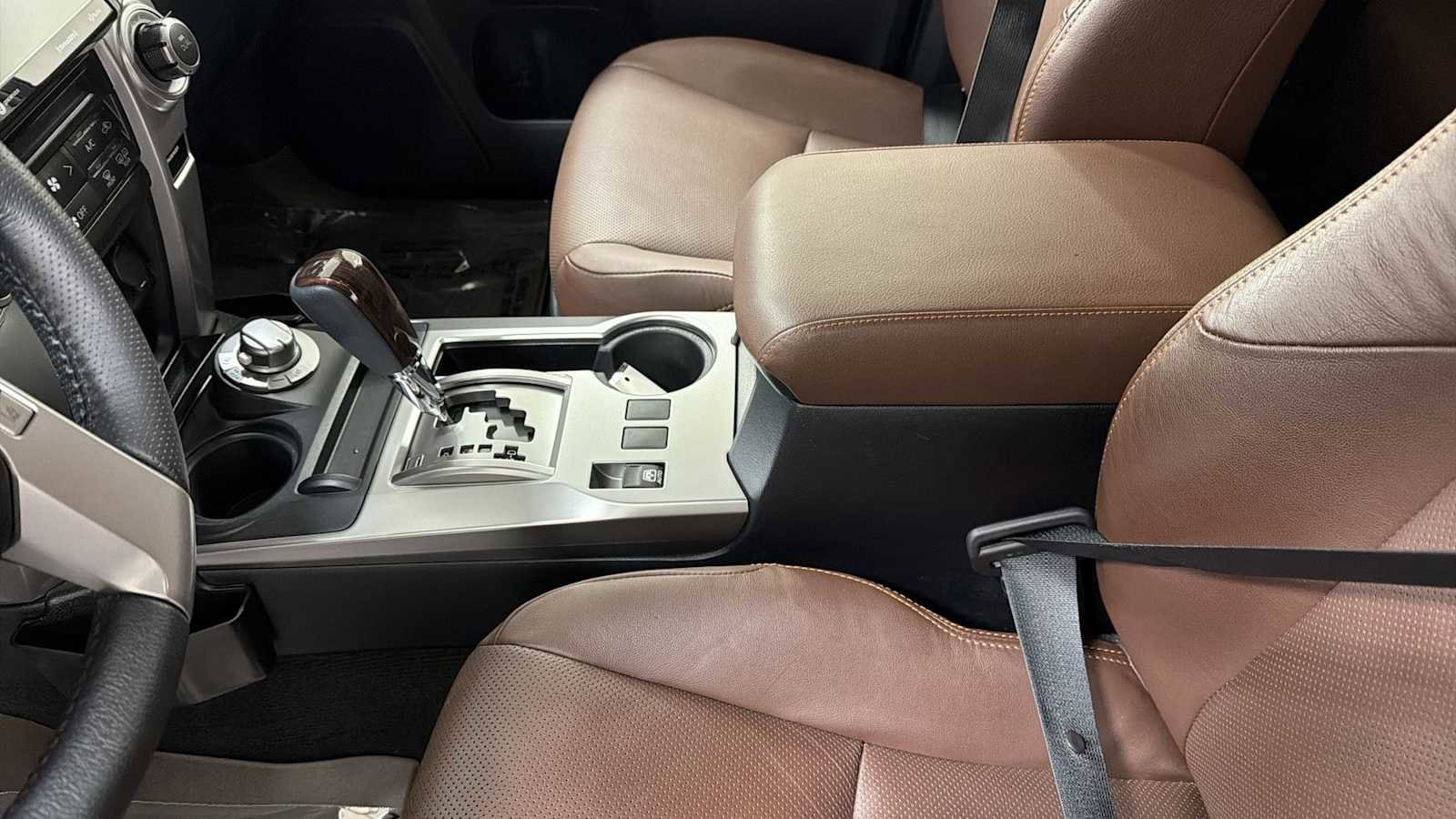 Thumbnail: 2020 Toyota 4Runner - 23