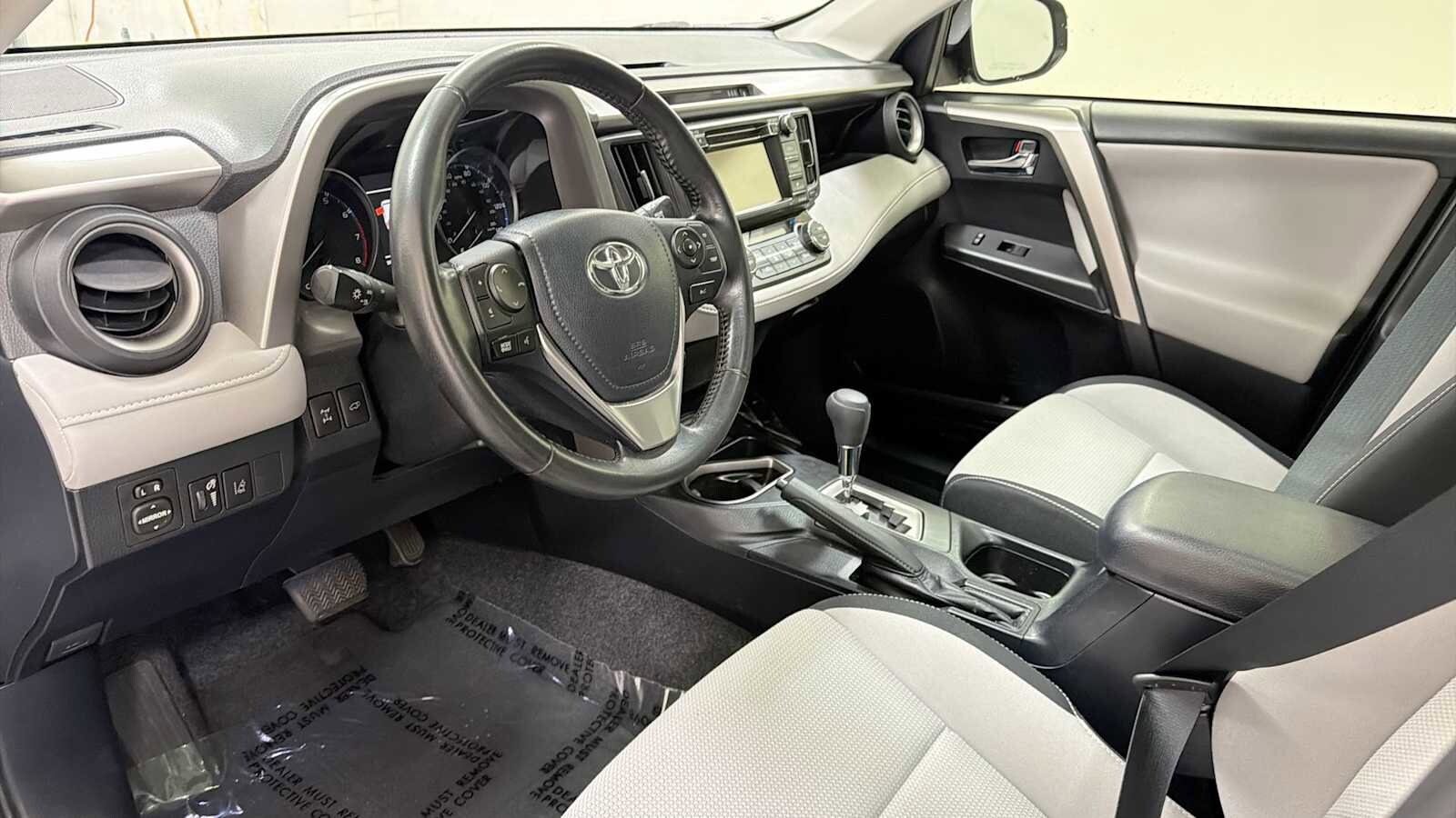 Thumbnail: 2018 Toyota RAV4 - 12