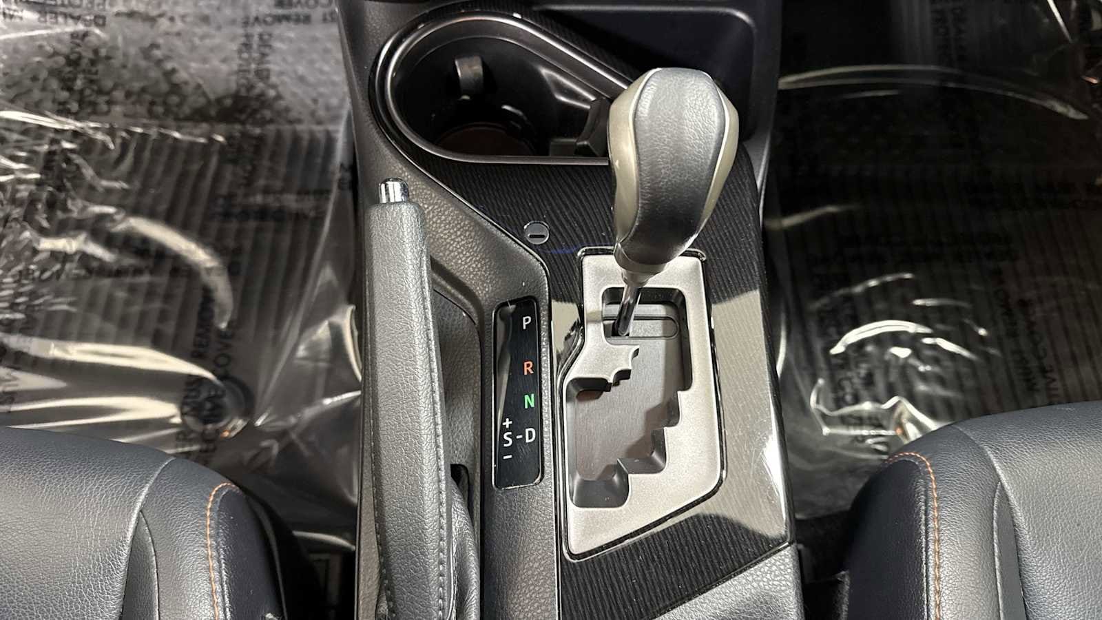 Thumbnail: 2017 Toyota RAV4 - 21