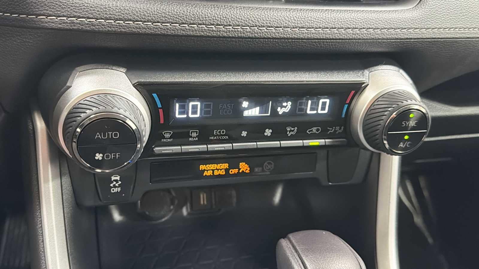 Thumbnail: 2021 Toyota RAV4 - 20