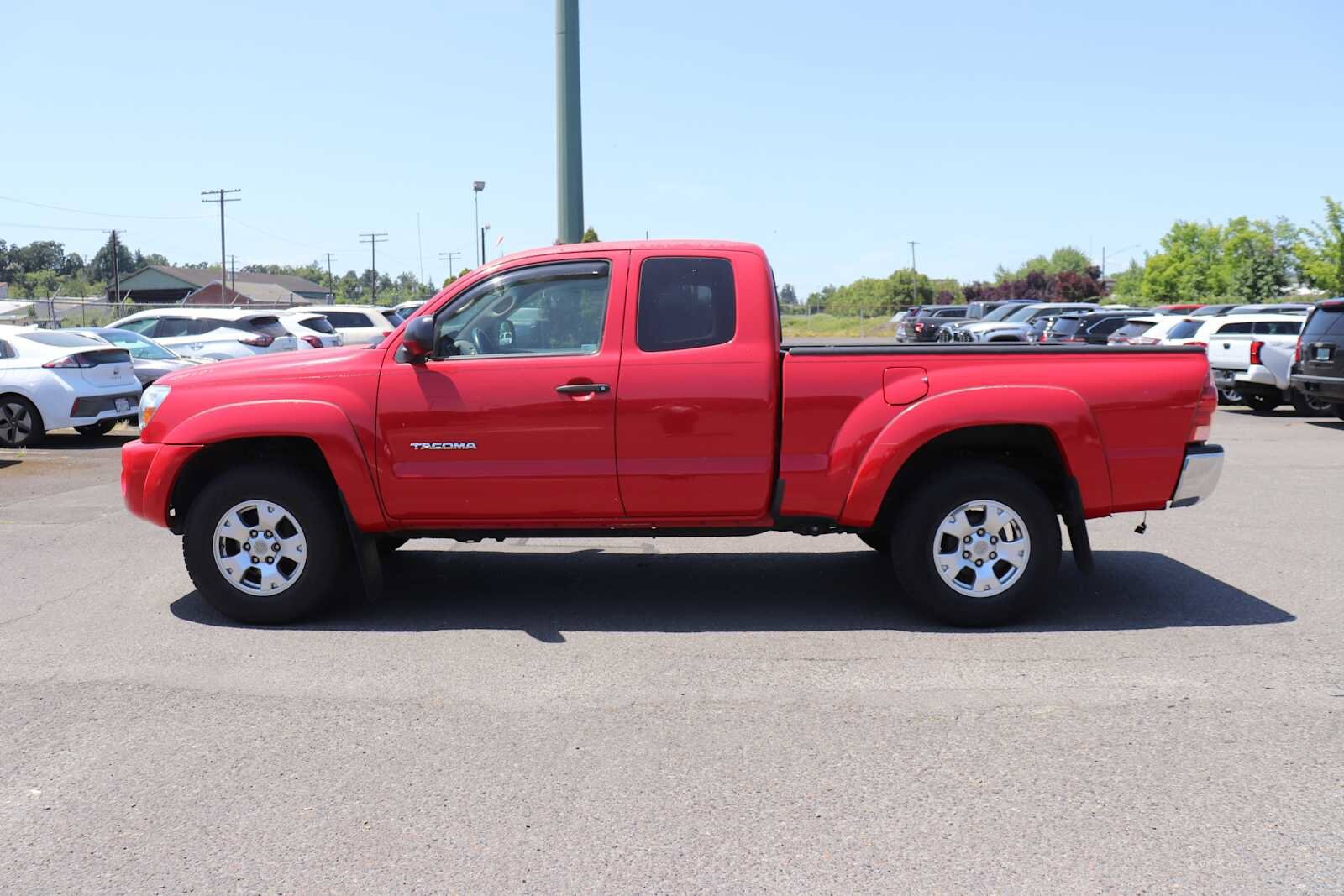 Thumbnail: 2006 Toyota Tacoma - 8
