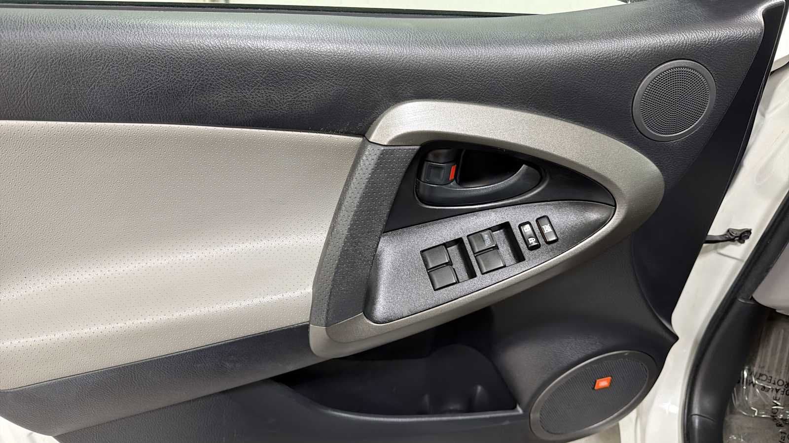 Thumbnail: 2009 Toyota RAV4 - 15